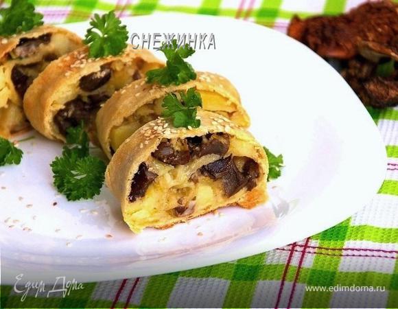 Штрудель с картофелем и грибами в сливочно-сырном соусе Штрудель с картофелем и грибами в сливочно-сырном соусе