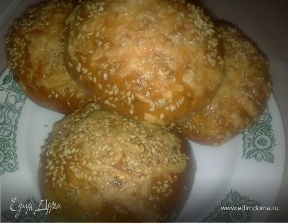 Сырные булочки с кунжутом