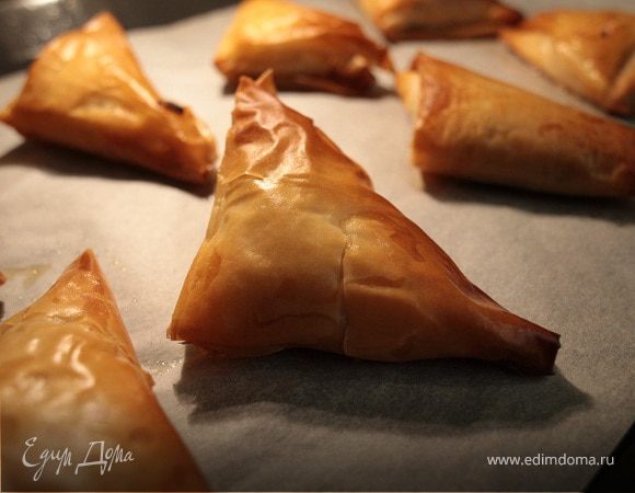 Пирожки с тыквой, изюмом и фетой 