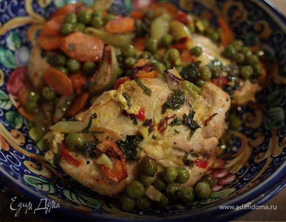 Цыпленок с зеленым горошком, морковью и шафраном Цыпленок с зеленым горошком, морковью и шафраном