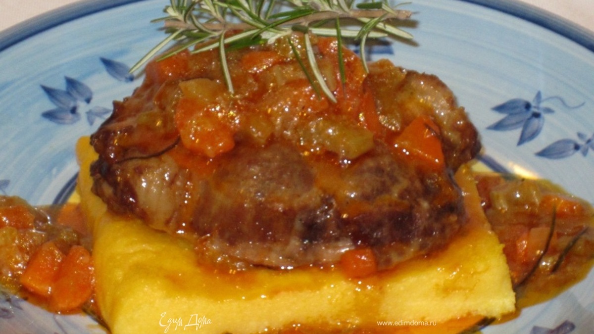 Полента с мясным рагу