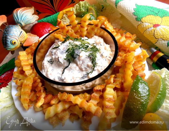 Сельдь в белой шубке + фри картофель Сельдь в белой шубке + фри картофель