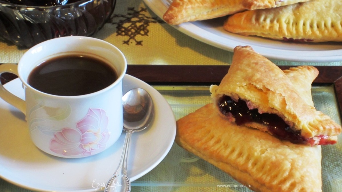 Творожные треугольники с джемом