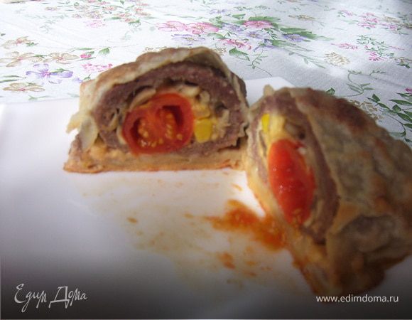 Мясной рулет в слоенном тесте Мясной рулет в слоенном тесте
