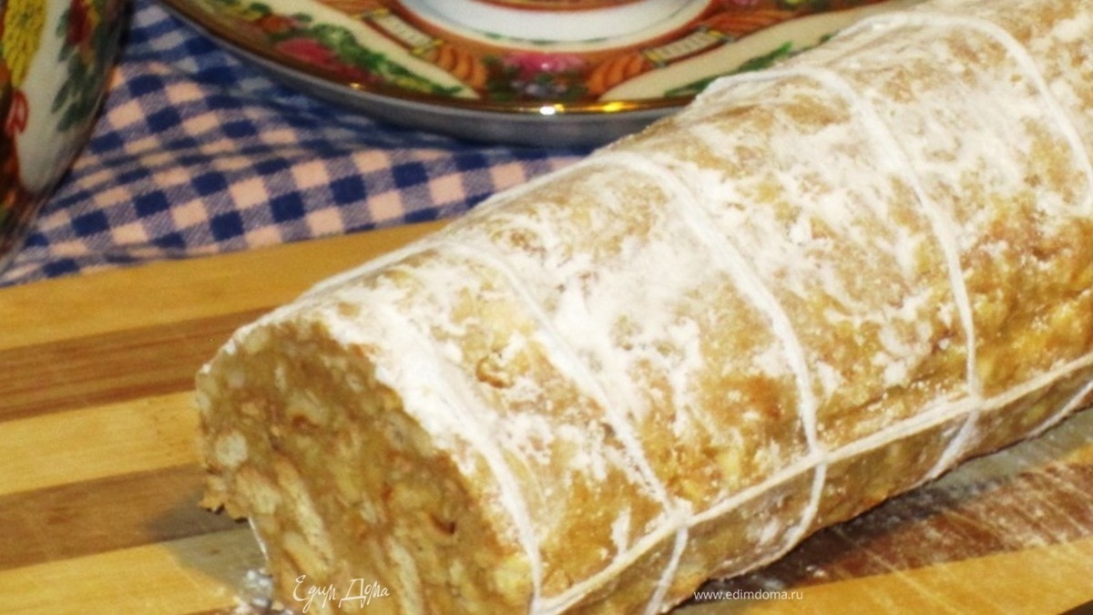 Салями с белым шоколадом и фундуком