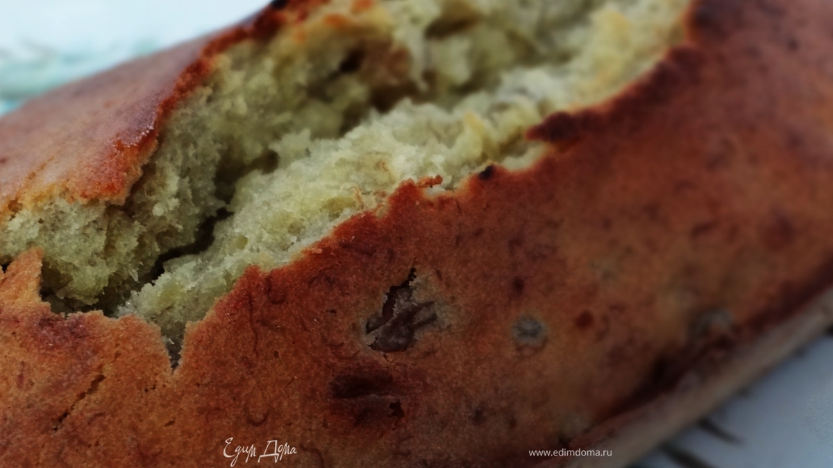 Мягкий банановый кекс с изюмом