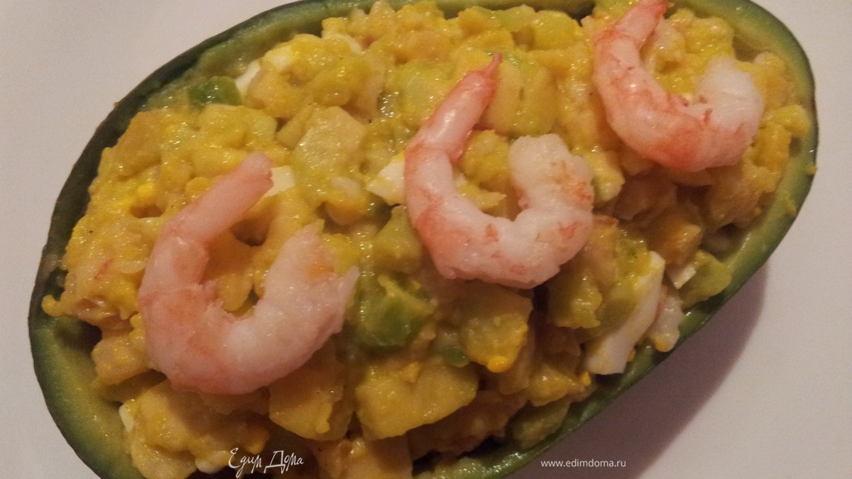 Салат из креветок с авокадо