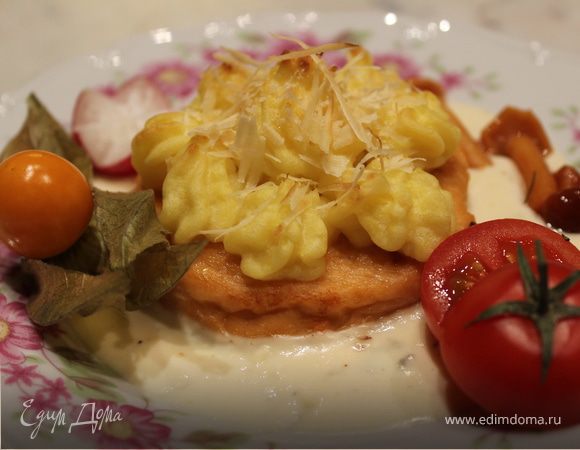 Медальоны из семги под сливочным соусом с Дор блю Медальоны из семги под сливочным соусом с Дор блю