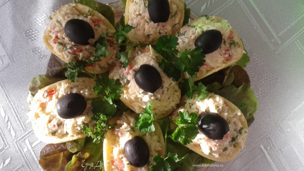 Закуска на чипсах