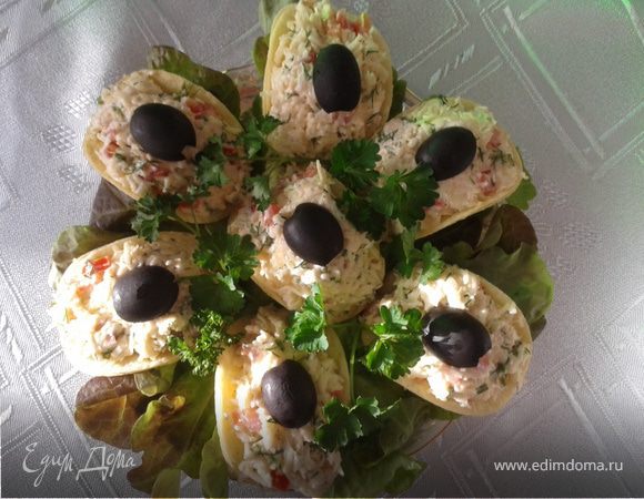 Закуска на чипсах