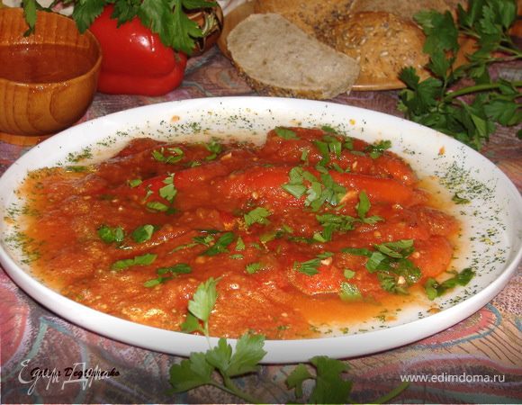 Перцы с помидорным соусом (Пиперки с доматен сос)