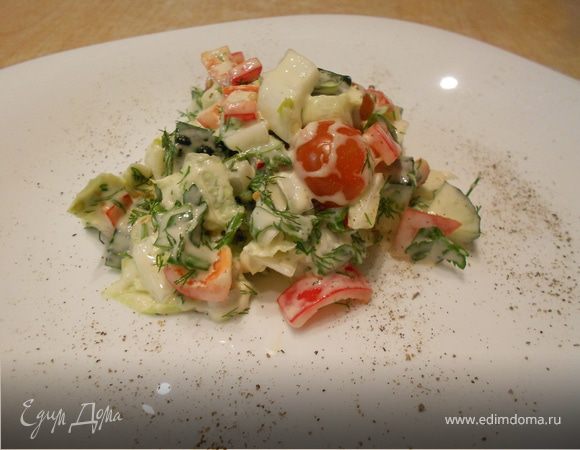 Овощной салат с сельдереем и моцареллой