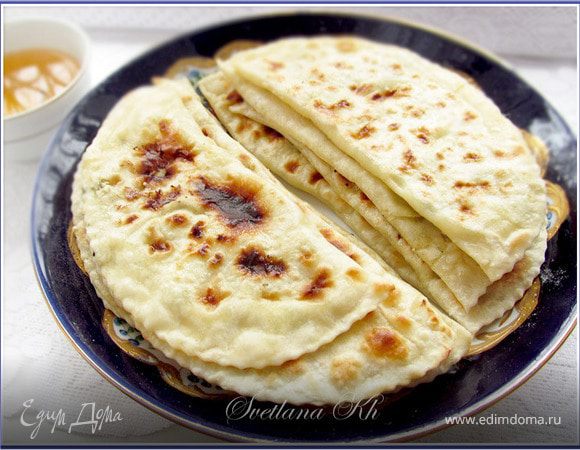 Кутабы с пикантной творожной начинкой