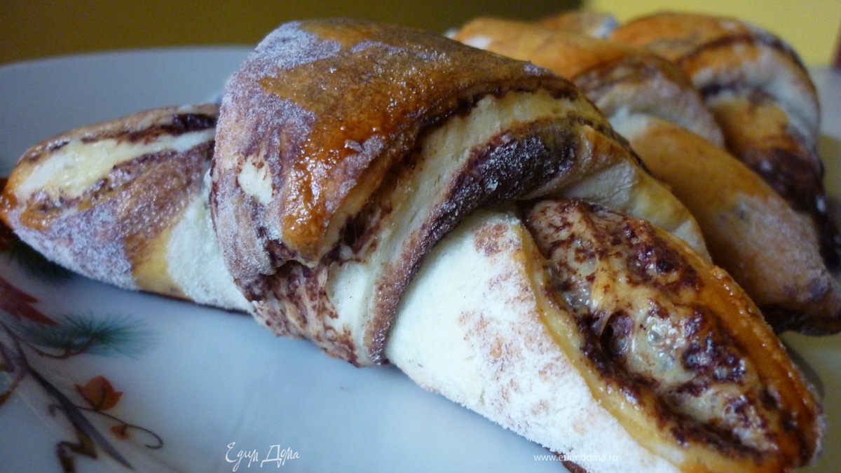 Булочки и рогалики "Зебра" с шоколадной прослойкой