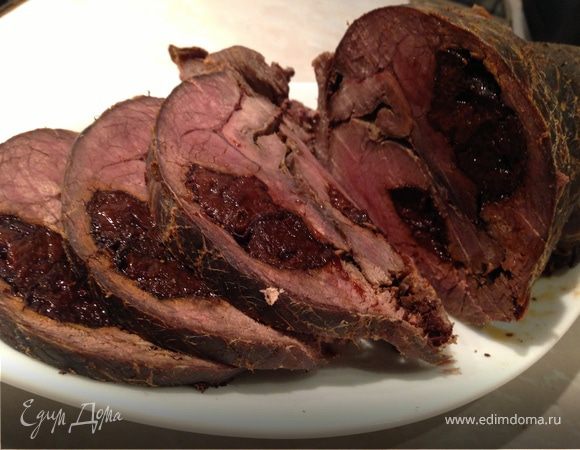 Рулет из пашины с черносливом