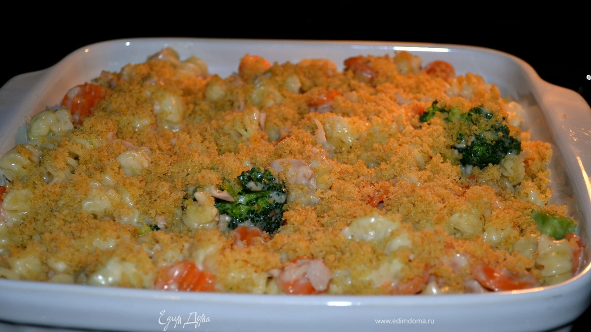 Запеченная паста с тунцом и овощами (TUNA - NOODLE CASSEROLE)