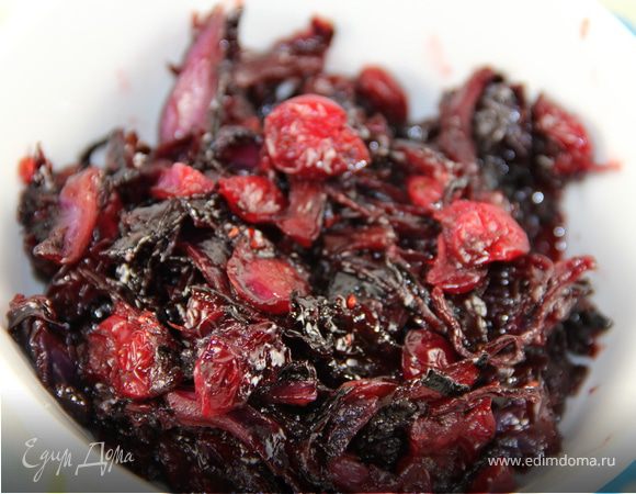 Красная капуста с бальзамическим уксусом и клюквой Красная капуста с бальзамическим уксусом и клюквой