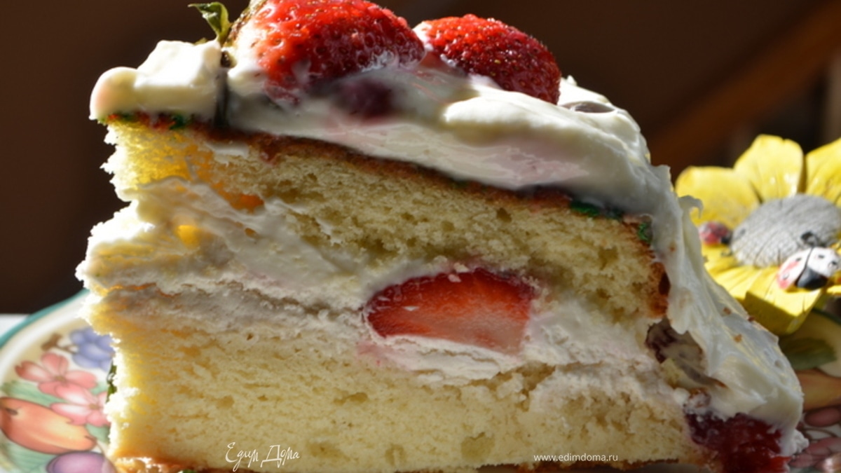 Торт с клубникой