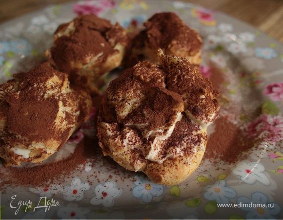 Пирожные "Шу" с миндальными хлопьями Пирожные "Шу" с миндальными хлопьями