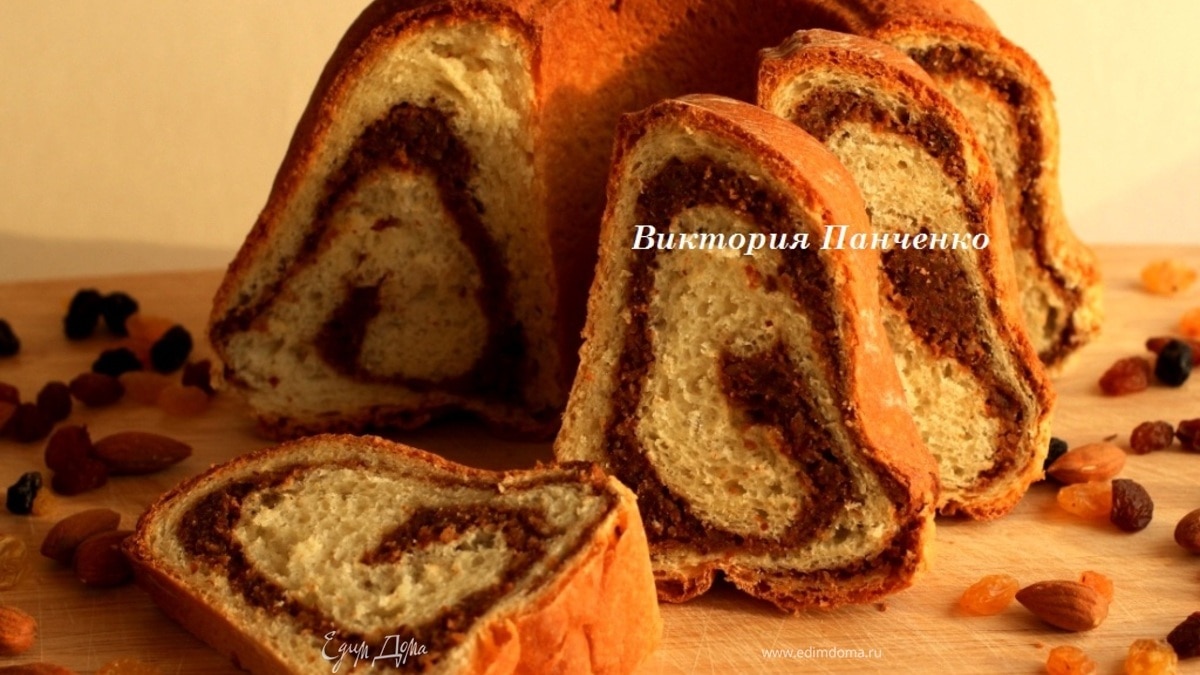 Сдобный кекс с изюмом и миндалем