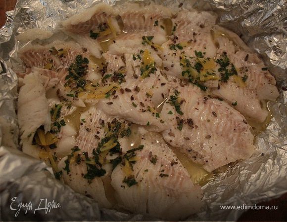 Рыба, запеченная со свежей зеленью 