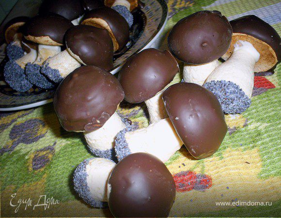 Грибки из безе Грибки из безе