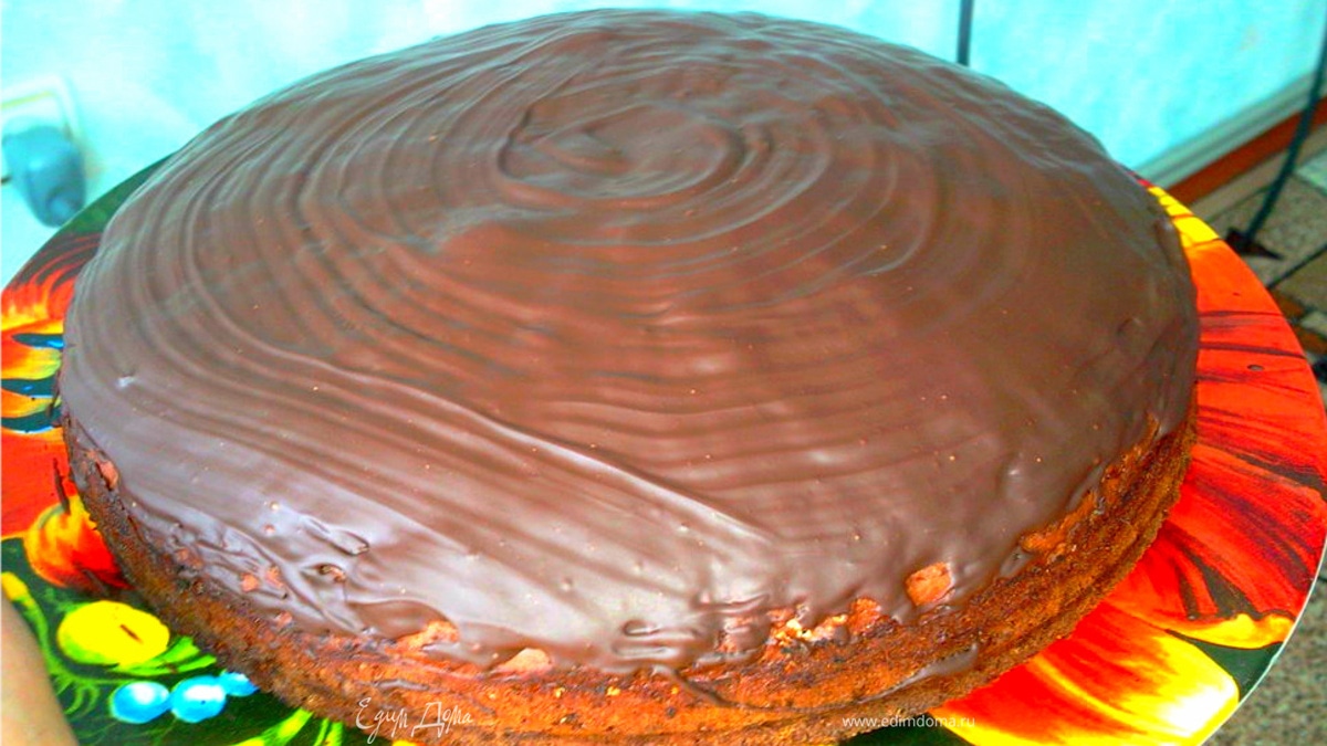 Шоколадно-банановый торт