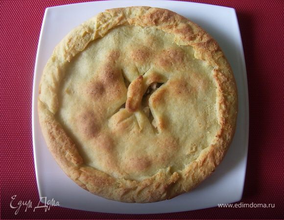 Пирог с куриной грудкой, сыром и ботвой