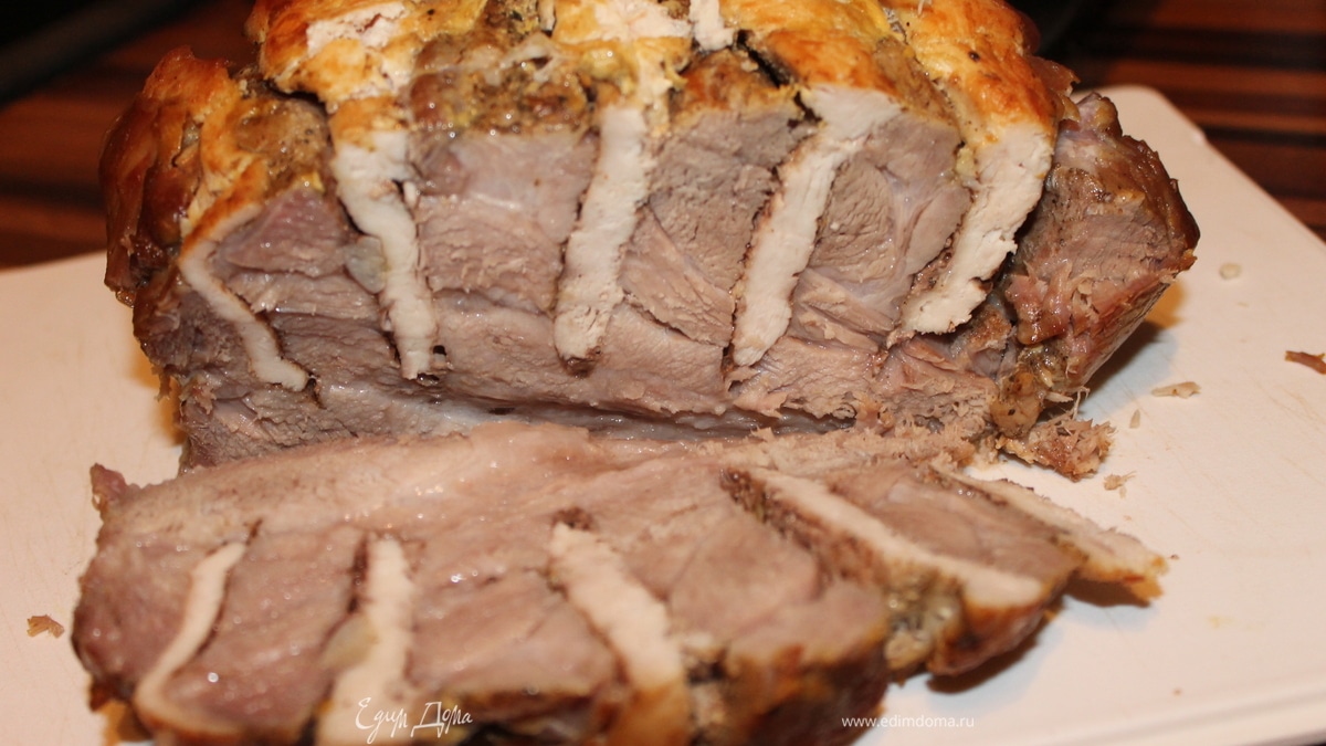 Свинина, запеченная с куриным филе