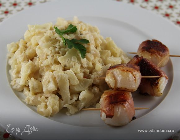 Морские гребешки в беконе + "ризотто" из цветной капусты Морские гребешки в беконе + "ризотто" из цветной капусты