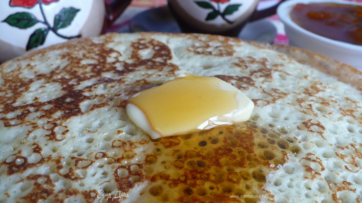 Пышные дрожжевые блины