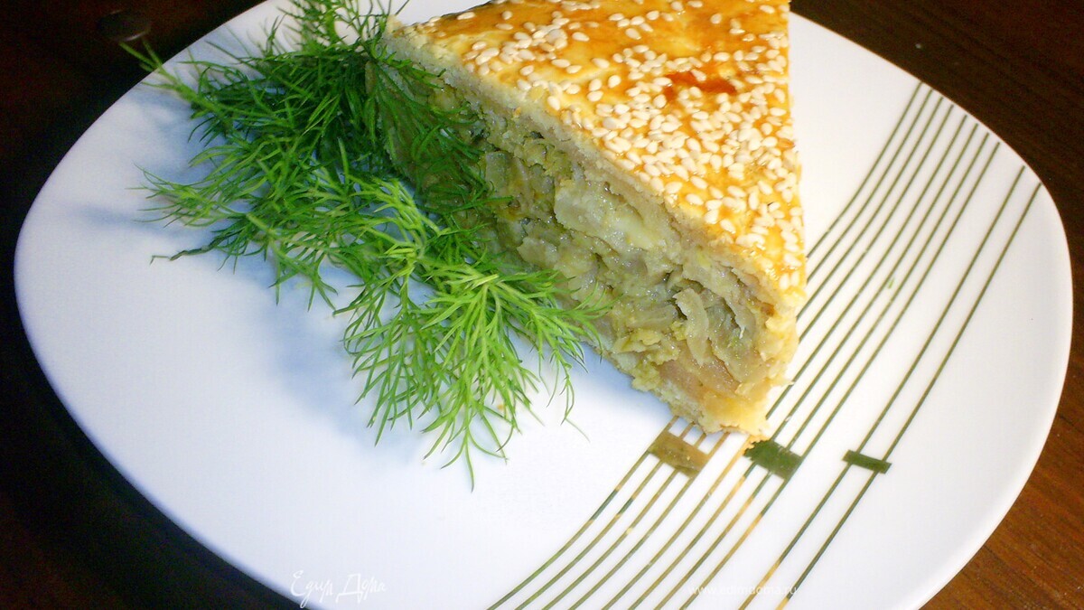 Сырно-луковый пирог с брокколи и цветной капустой
