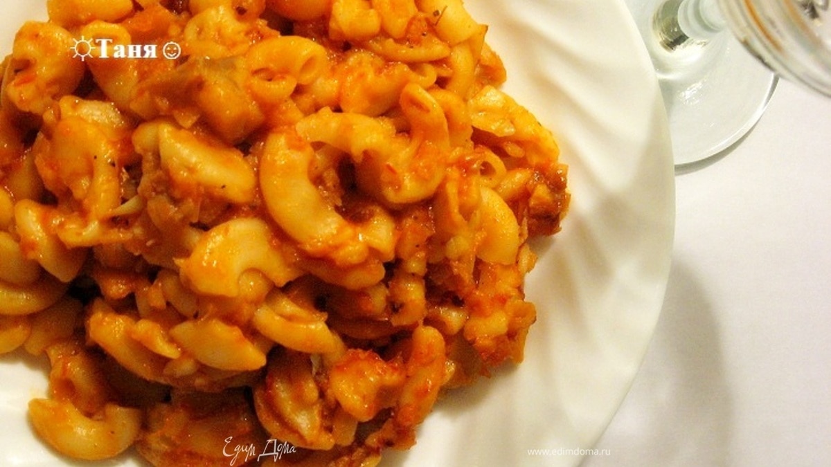 Паста с острым рыбным соусом