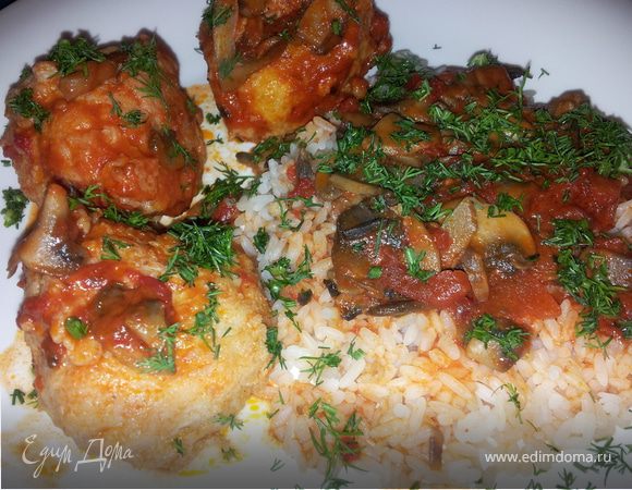 Рыбные тефтели в томатном соусе с рисом Рыбные тефтели в томатном соусе с рисом