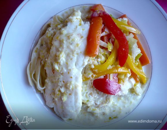 Филе камбалы на овощах под соусом из фенхеля и айвы «По щучьему велению» Филе камбалы на овощах под соусом из фенхеля и айвы «По щучьему велению»