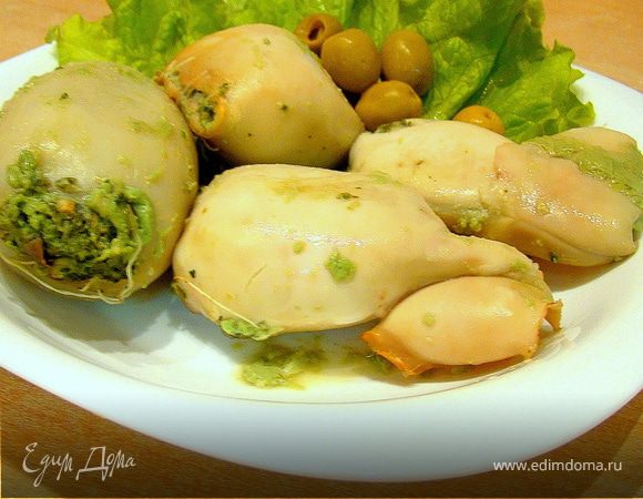 Кальмары, фаршированные шпинатом Кальмары, фаршированные шпинатом