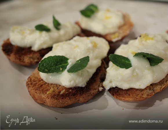 Лимонный творожок на тосте 