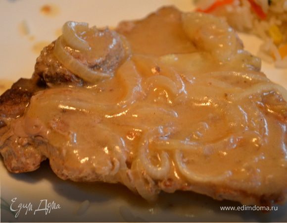 Тушеные свиные котлеты с тимьяном Тушеные свиные котлеты с тимьяном