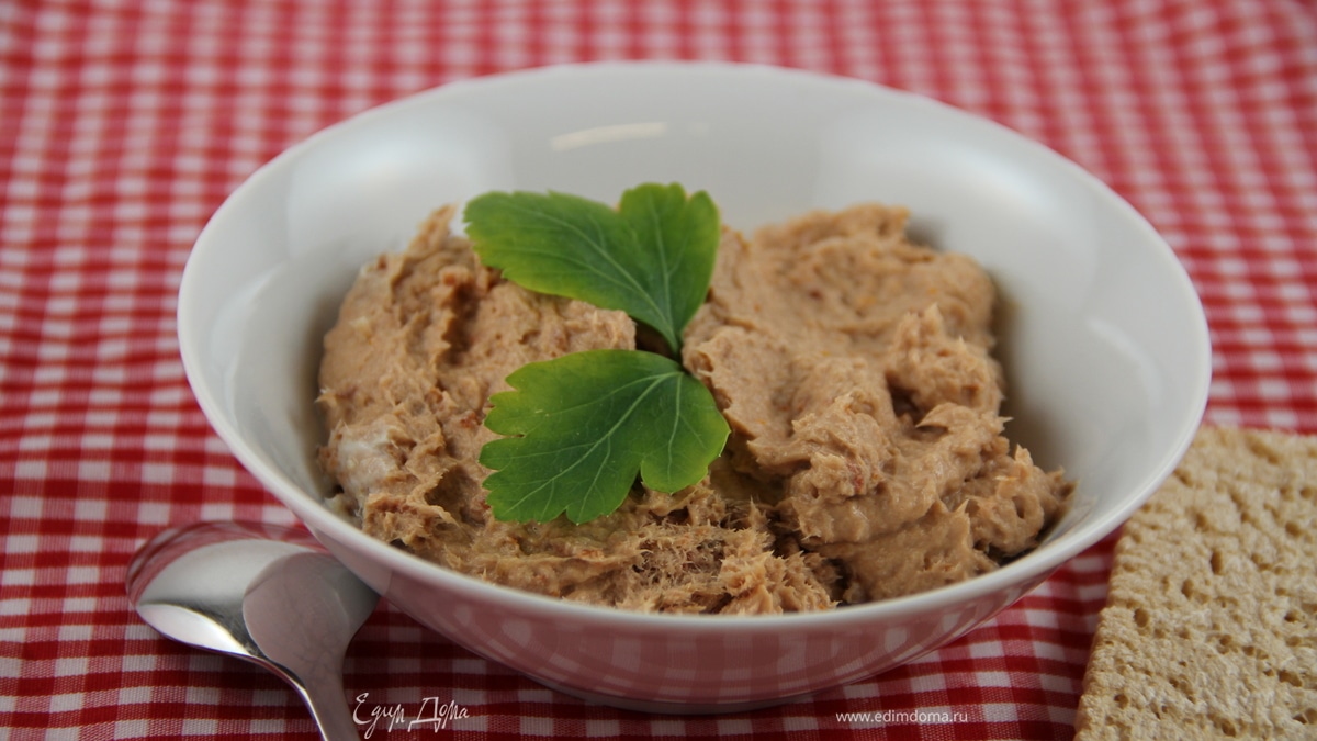 Быстрый паштет из сардин и вяленых томатов