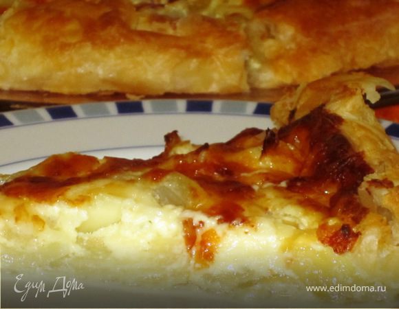 Быстрый луково-сырный  киш