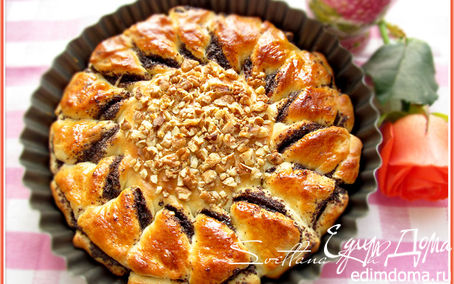 Рецепт Дрожжевой пирог с шоколадной пастой, маком и орехами