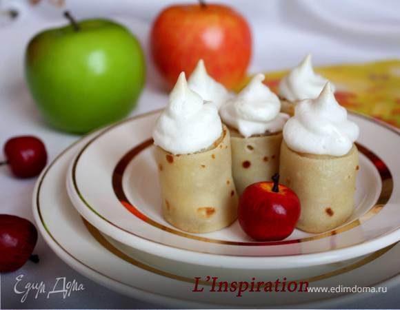 Блинные роллы с яблоками под "Безе" Блинные роллы с яблоками под "Безе"