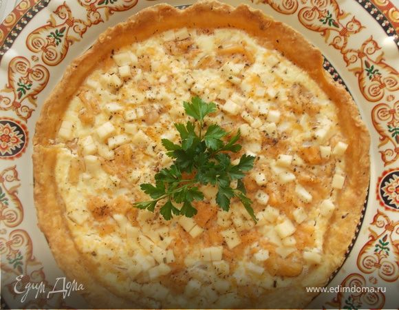 Киш с семгой и плавленым сыром