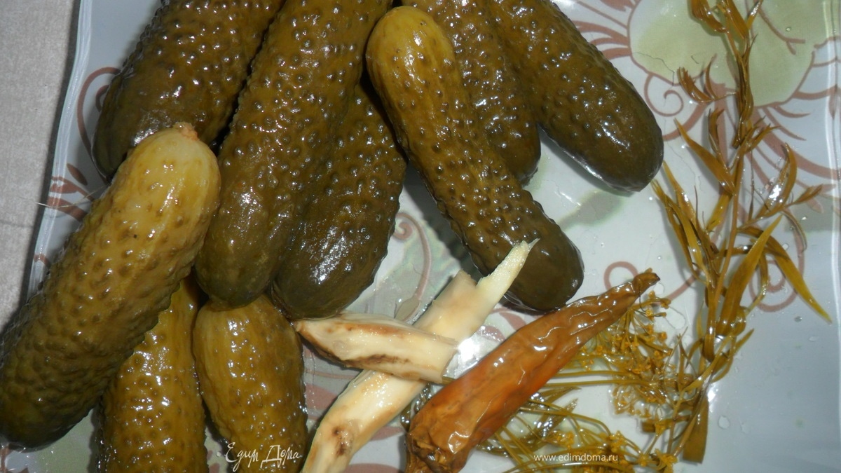 маринованные огурчики с эстрагоном