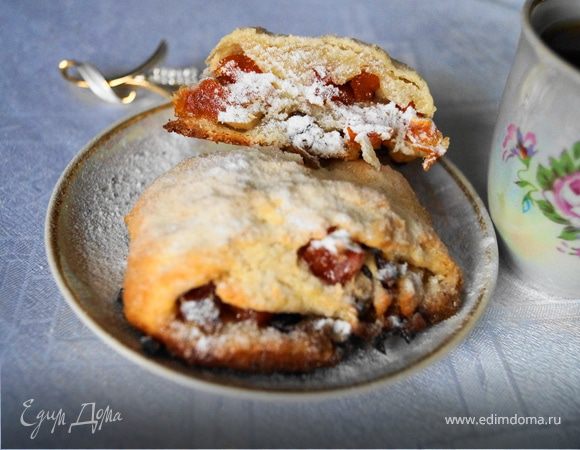 Творожные булочки с орехами, изюмом и курагой