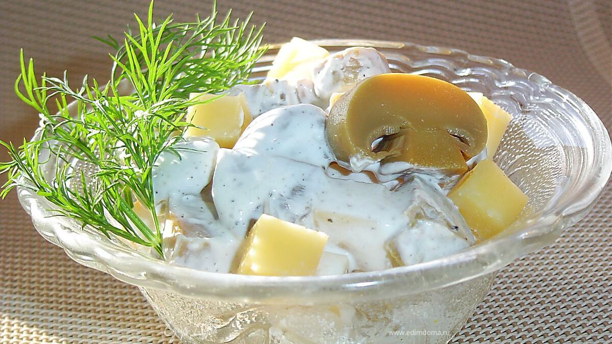 Грибной салат с сыром
