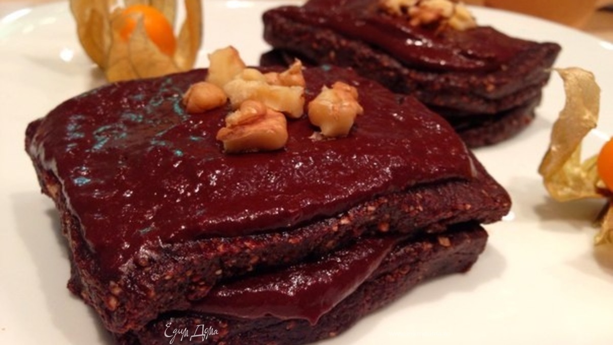 Шоколадное пирожное (сырое)