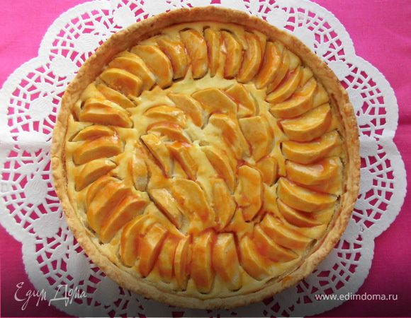 Ароматный яблочный пирог с творожным кремом 