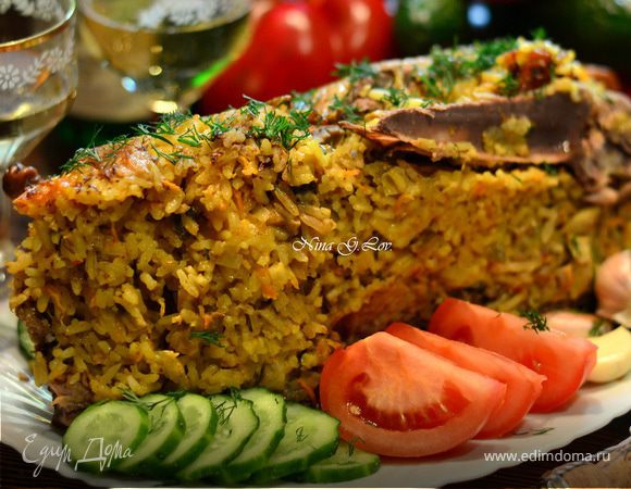 Пекинская уточка карри, фаршированная рисом, сыром и грибами Пекинская уточка карри, фаршированная рисом, сыром и грибами