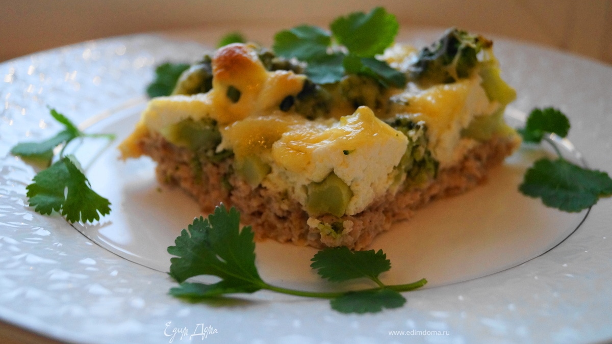 Запеканка с мясным фаршем и брокколи